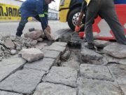 Realiza Gobierno Municipal trabajos de bacheo y reparación de adoquín en el Centro Histórico