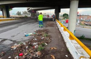 Gobierno de la Capital interviene la parte superior de Distribuidor Juárez con limpieza